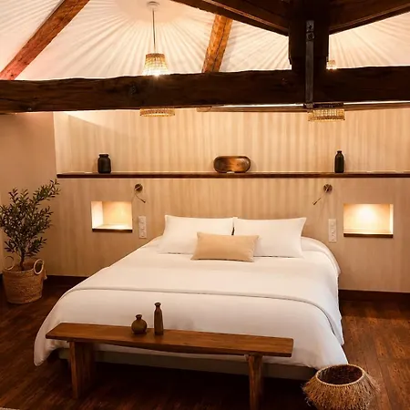 Maison Laroque & Villa *